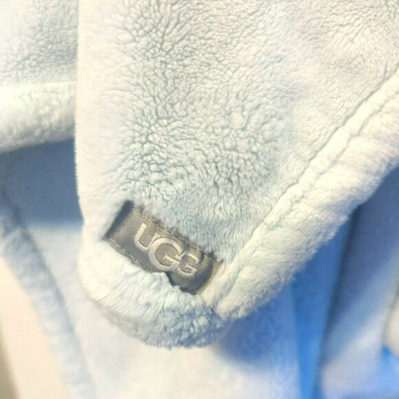 Ugg Baby Throw Blanket Lovey Light Cyan 30x40 Inches Sherpa Fleece - Picture 4 of 5